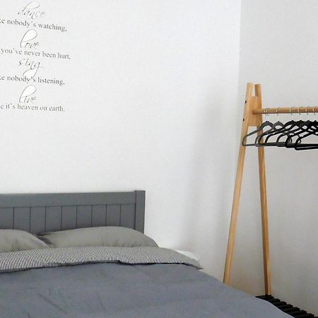 Romantic Apartment On Rynok Square With Air-Conditioning Лвив Екстериор снимка