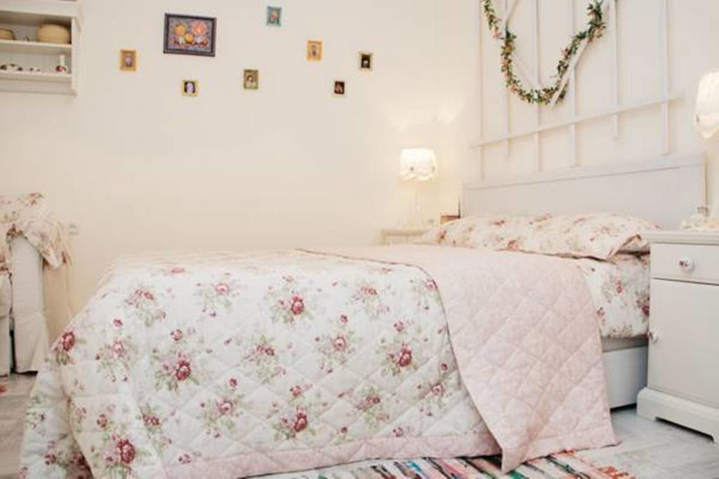 Romantic Apartment On Rynok Square With Air-Conditioning Лвив Стая снимка