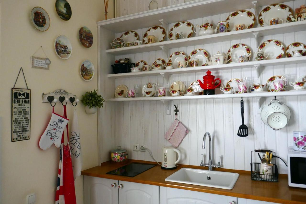 Romantic Apartment On Rynok Square With Air-Conditioning Лвив Екстериор снимка